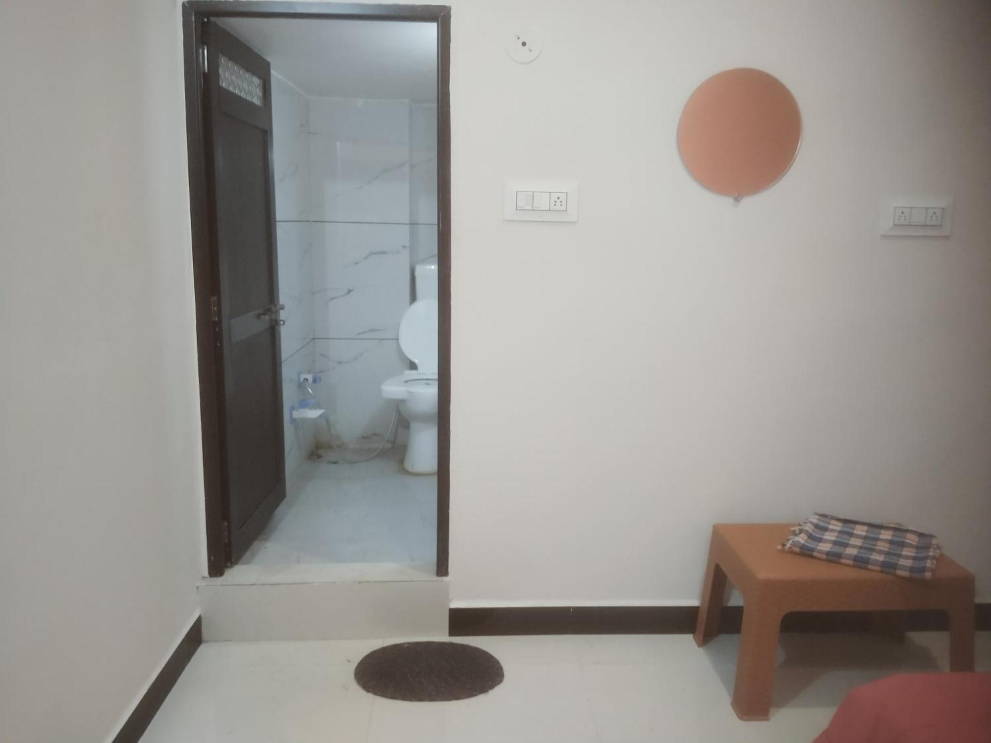 Shivlok Guest House Уджайн Екстериор снимка